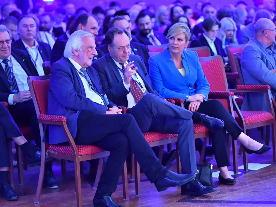 kolinda-grabarkitarovic-37555597.jpg