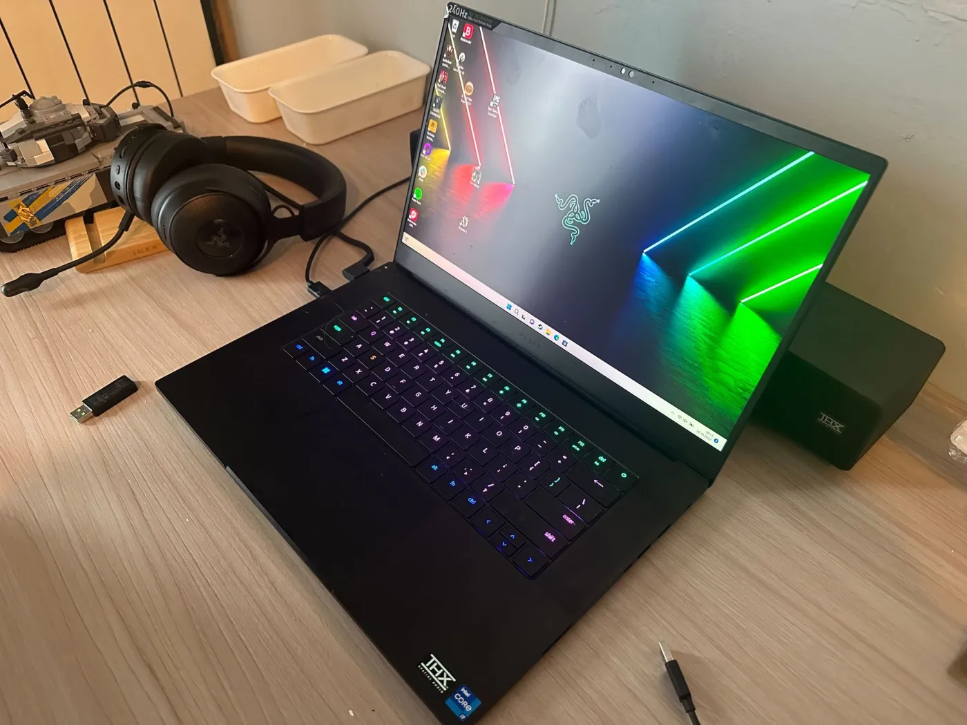 razer-blade-advanced-154-37598084.jpg