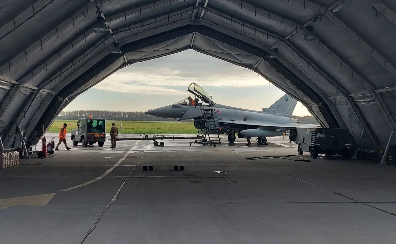 Eurofightery z Malborka kontra rosyjskie samoloty. "Kilkanaście metrów od siebie..."