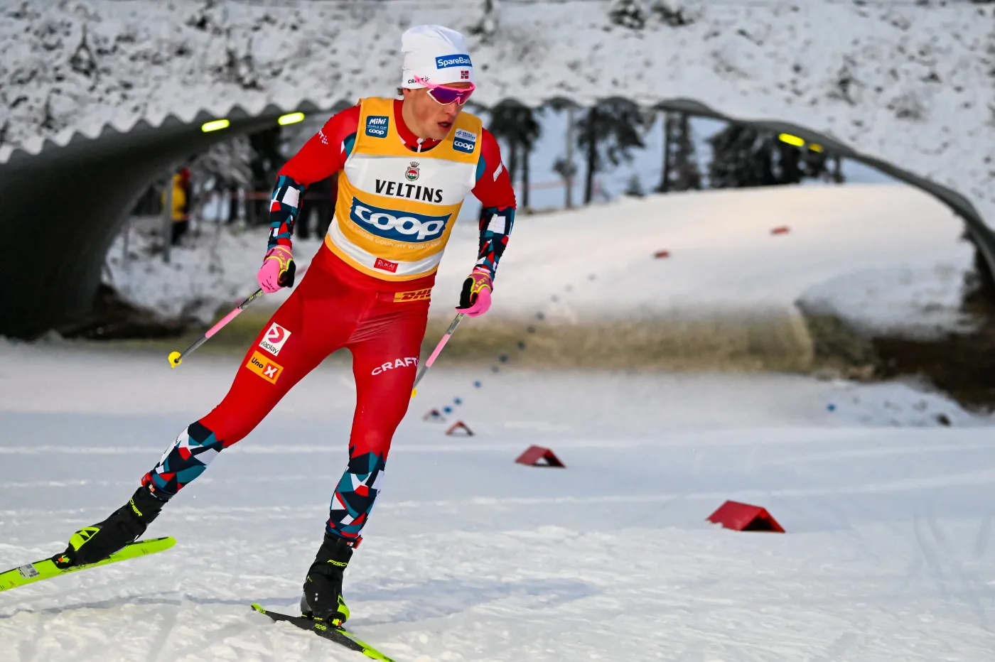 Klaebo skompletował hat-trick w Ruce, 51. lokata Burego