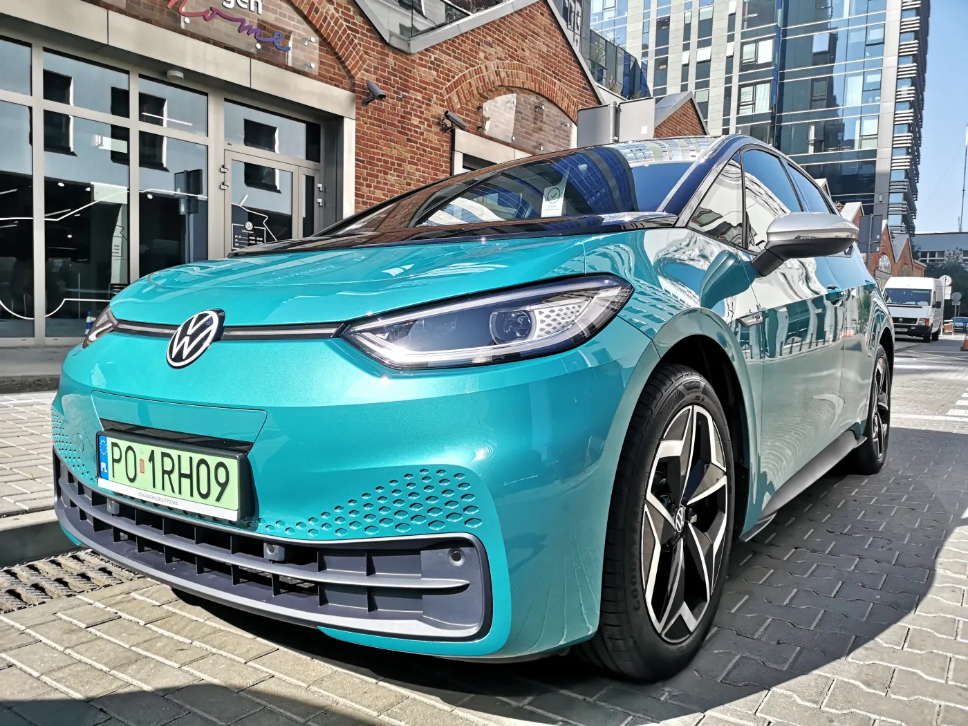 Polska liderem produkcji baterii do samochodów elektrycznych. Koniec zależności od ropy?