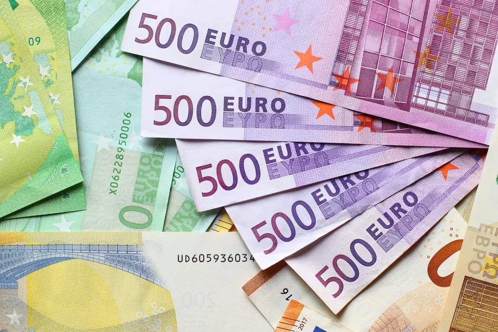 Euro,Currency,Banknotes,Background.,European,Paper,Money,Backdrop,With,100,