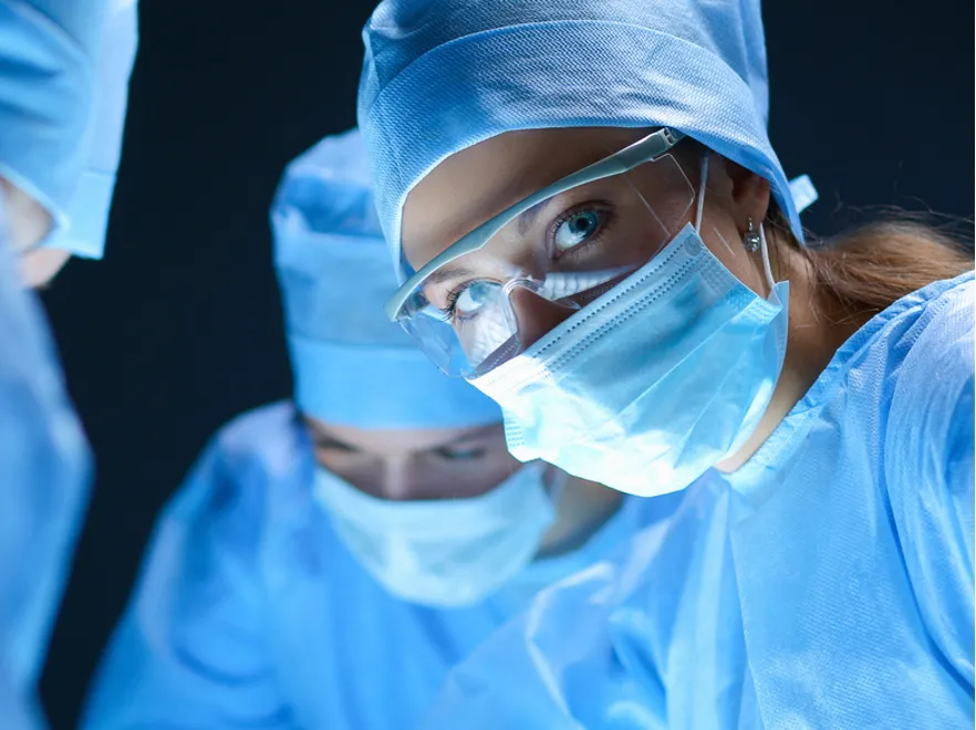 Niewykorzystany potencjał: Chirurżki w Polsce mówią, dlaczego jest ich tak mało i jak są traktowane