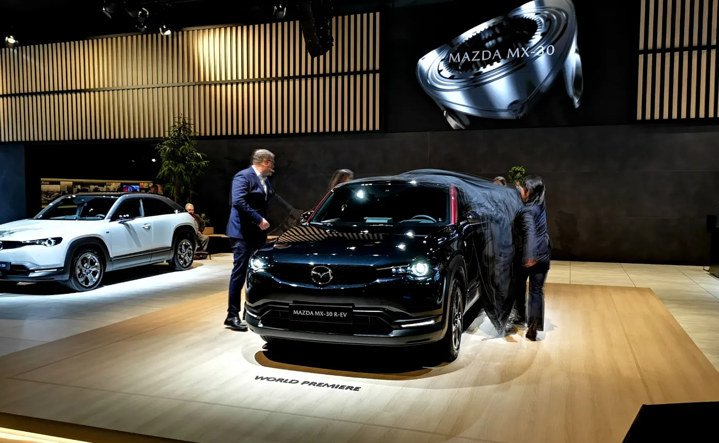 Nowa Mazda z silnikiem Wankla od dziś w Polsce! Nie tylko cena to sensacja