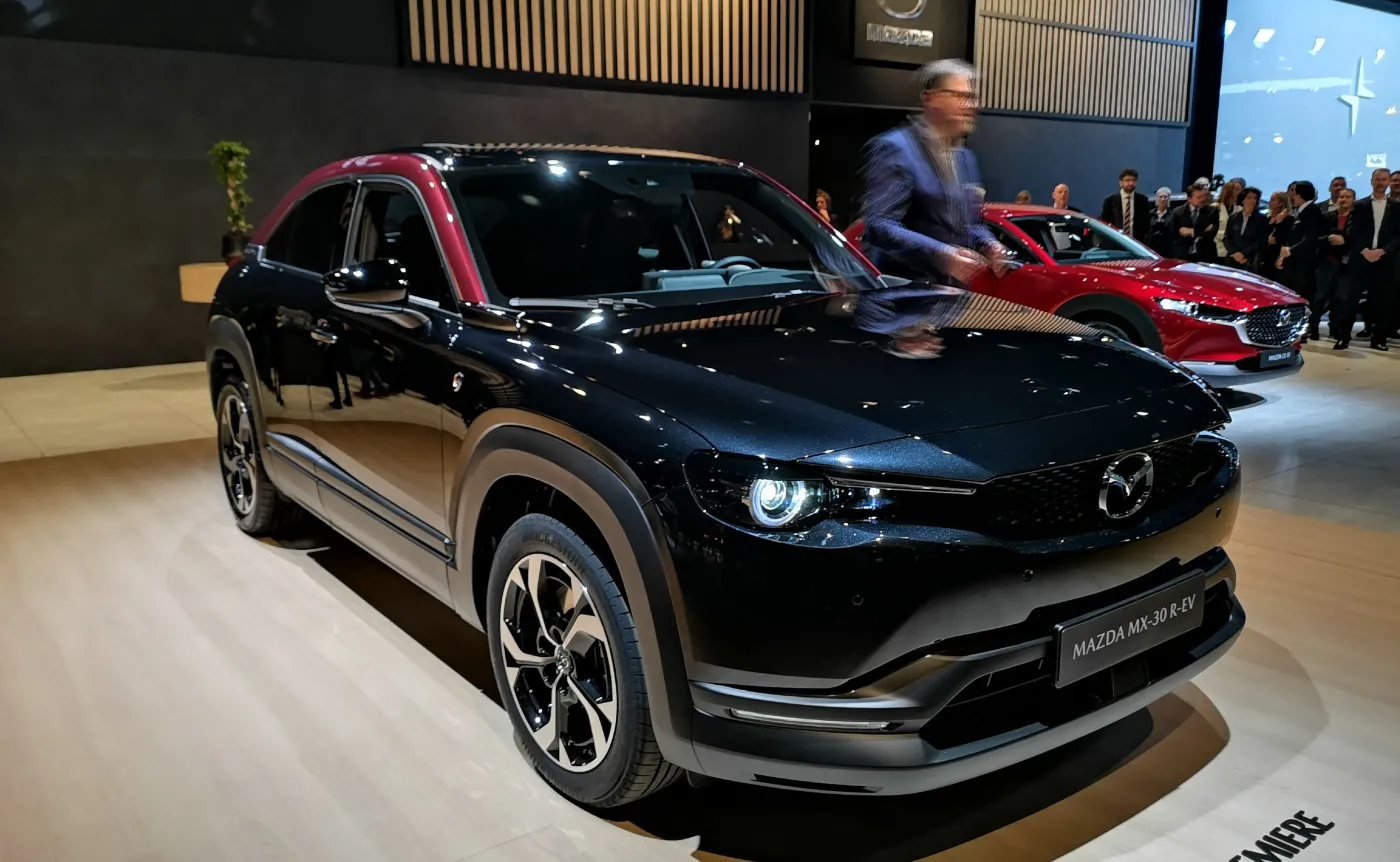 mazda-mx30-eskyactiv-rev-37680236.jpg