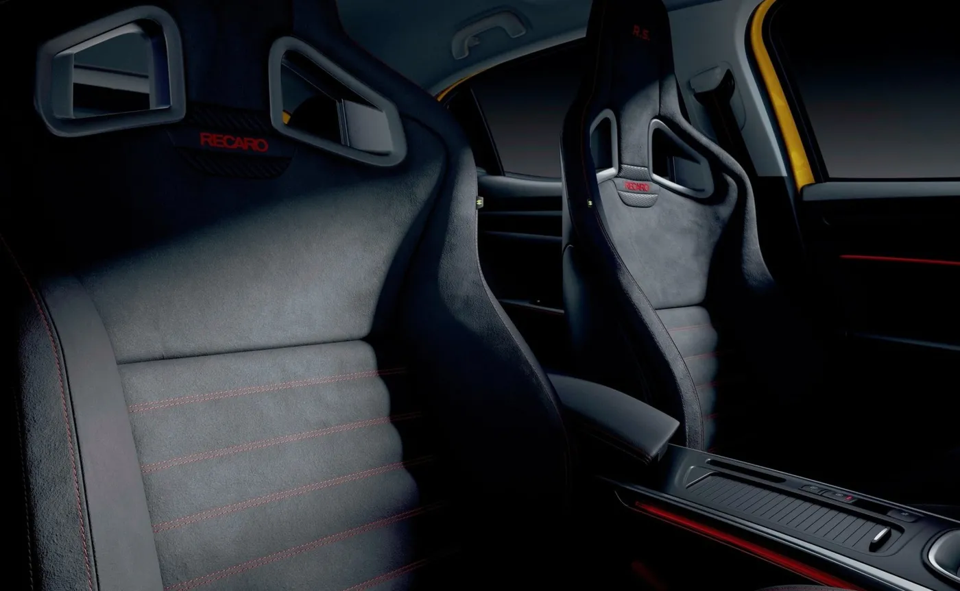 renault-megane-rs-ultime-37679392.jpg