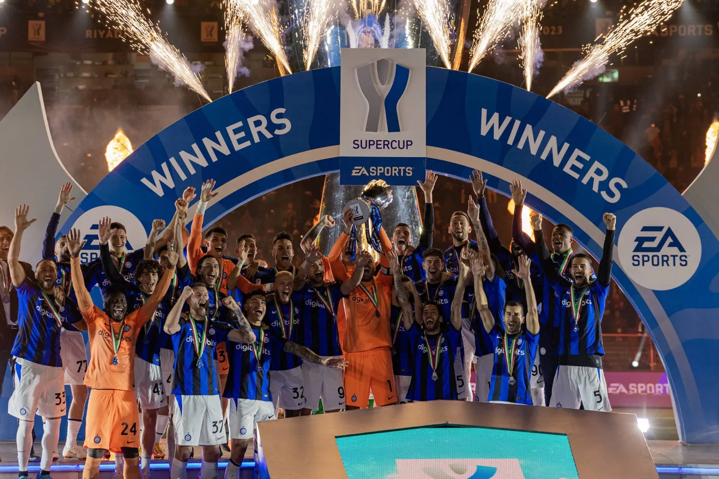 Inter Mediolan pokonał AC Milan i zdobył Superpuchar Włoch