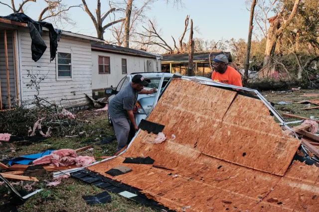 Tornado w Alabamie zabiło co najmniej sześć osób. Znaczne straty materialne