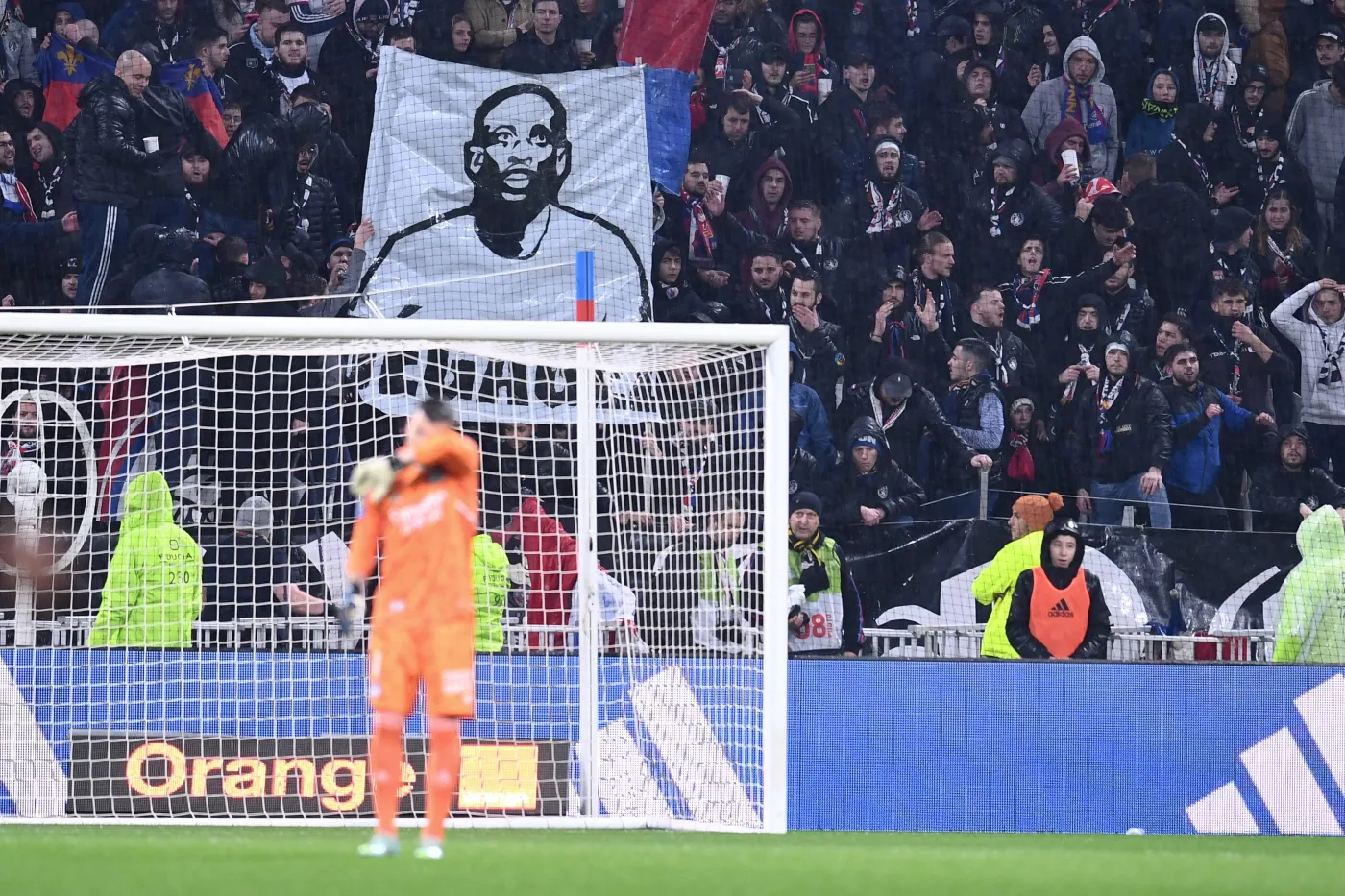 Kuriozalny gol w lidze francuskiej. Takiej serii pomyłek jeszcze nie widziałeś [WIDEO]