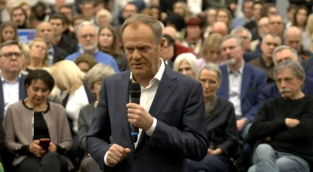 Tusk: Nie powinniśmy mieć religii w szkołach...