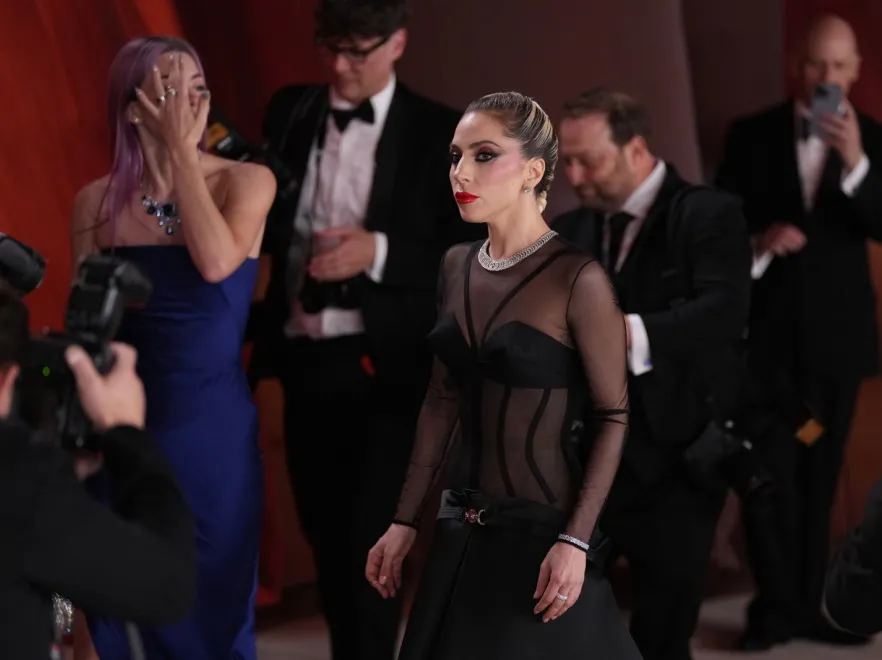 Oscary 2023. Piękne panie i ich STYLIZACJE na szampańskim dywanie [FOTO]