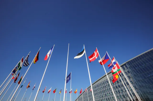 Finlandia wchodzi do NATO. Ekspert: Nadeszła chwila, by przypomnieć Rosji o jej granicach