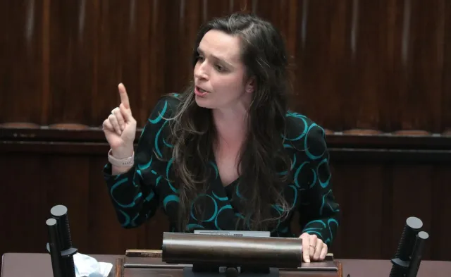 "Lasy trzeba chronić, owszem, ale przed Zjednoczoną Prawicą"