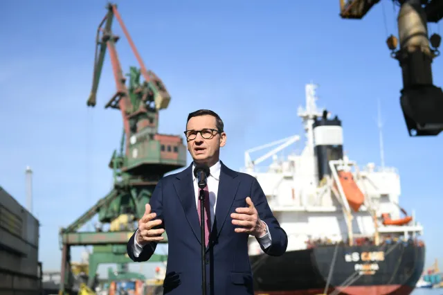 Morawiecki o Ziobrze: Krowa, która dużo ryczy... Minister ripostuje