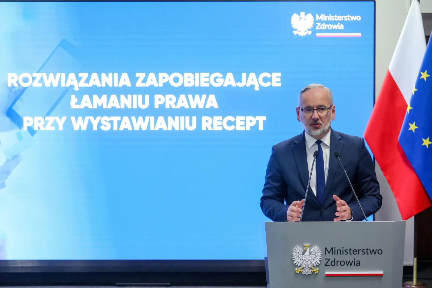 Afera z e-receptami. Niedzielski zawiadamia prokuraturę ws. 10 lekarzy
