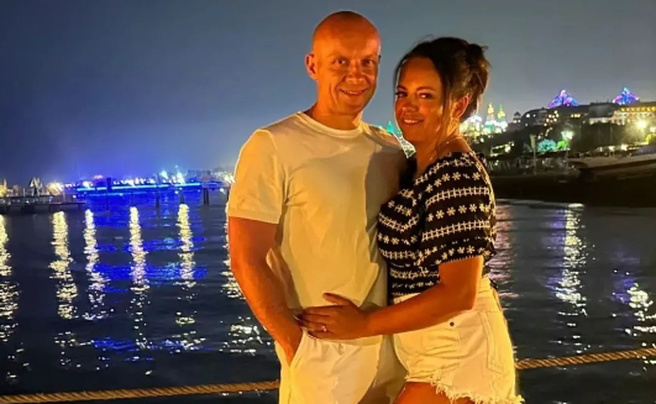 Szymon Marciniak z żoną