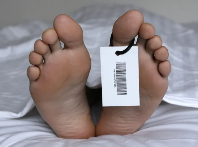 Grupa zgonowa, czyli żerowanie na ludzkiej tragedii. Łowcy długów bez skrupułów