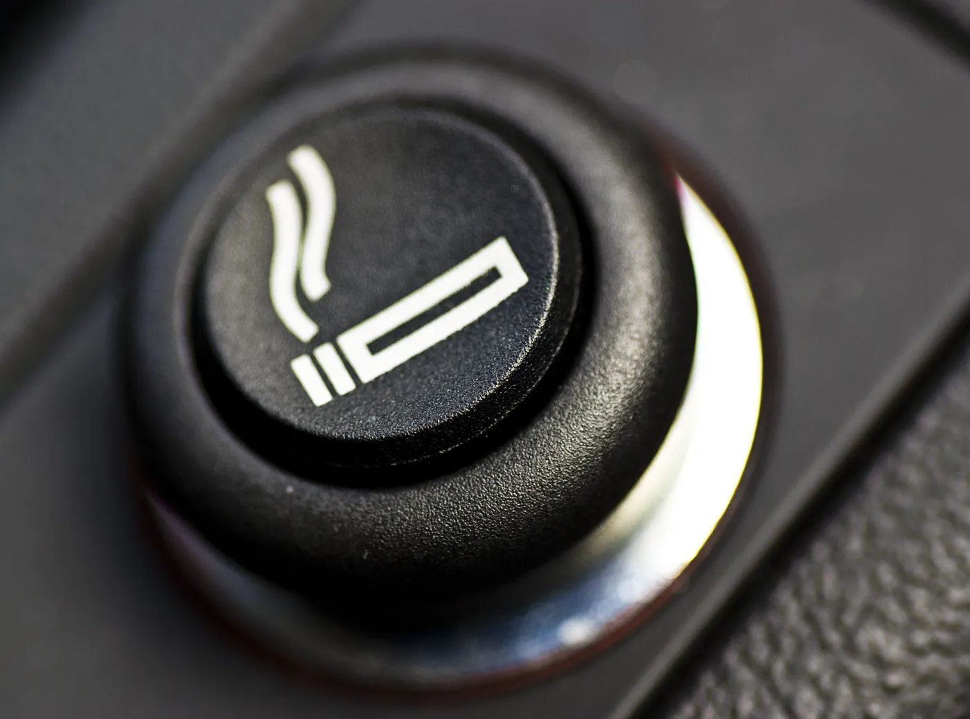 Woreczki nikotynowe alternatywą dla papierosów - analiza Instytutu Staszica