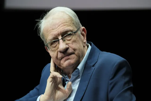 Gender, Smoleńsk, Jan Paweł II i Tusk. Oto druga część podręcznika do HiT Roszkowskiego