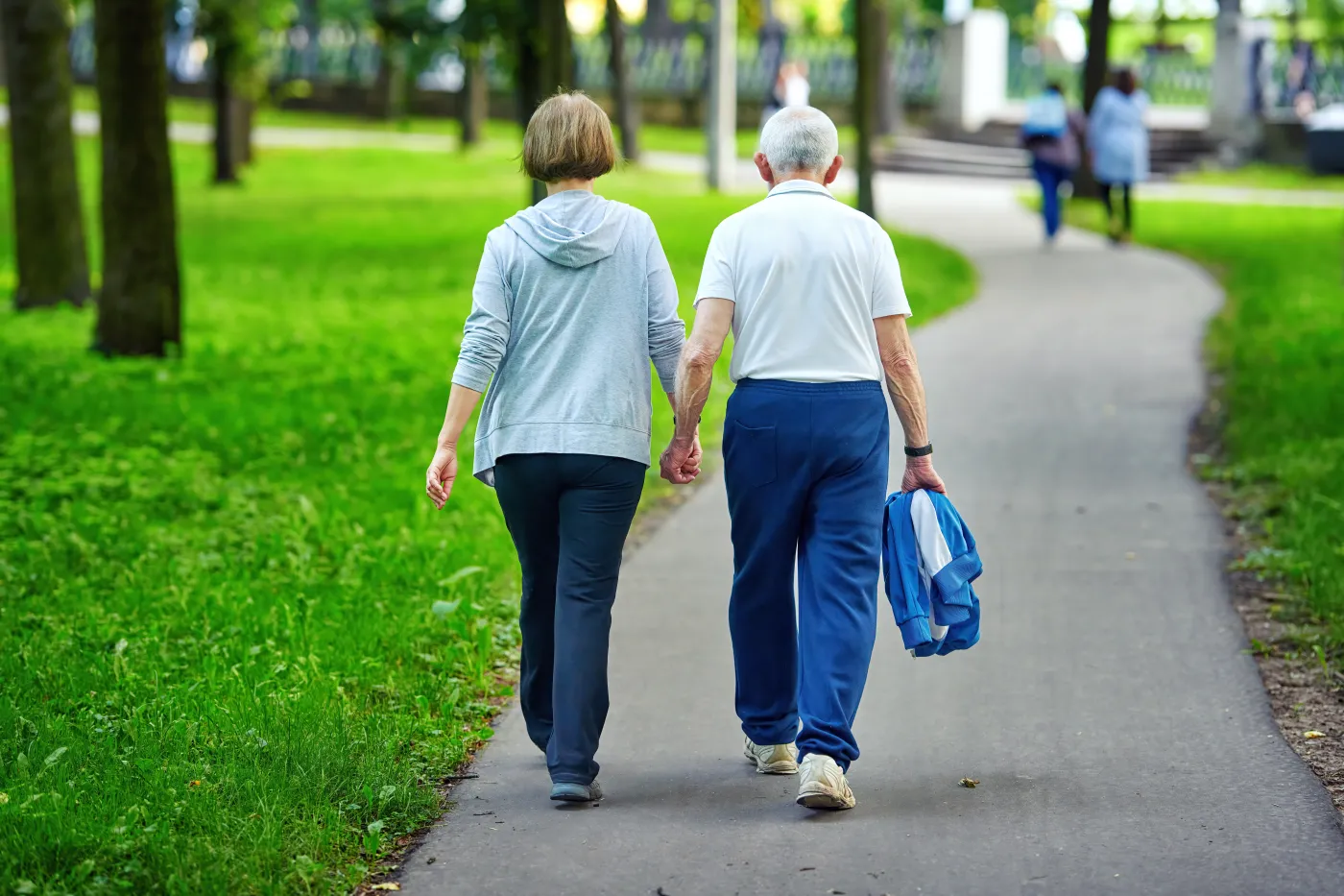 Recepta na dobre samopoczucie i zdrowie psychiczne seniorów. 10 najważniejszych kroków