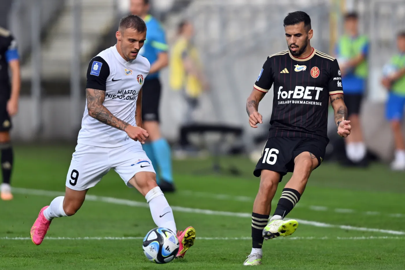 Puszcza lepsza w pojedynku beniaminków. Wygrana z ŁKS [WIDEO]