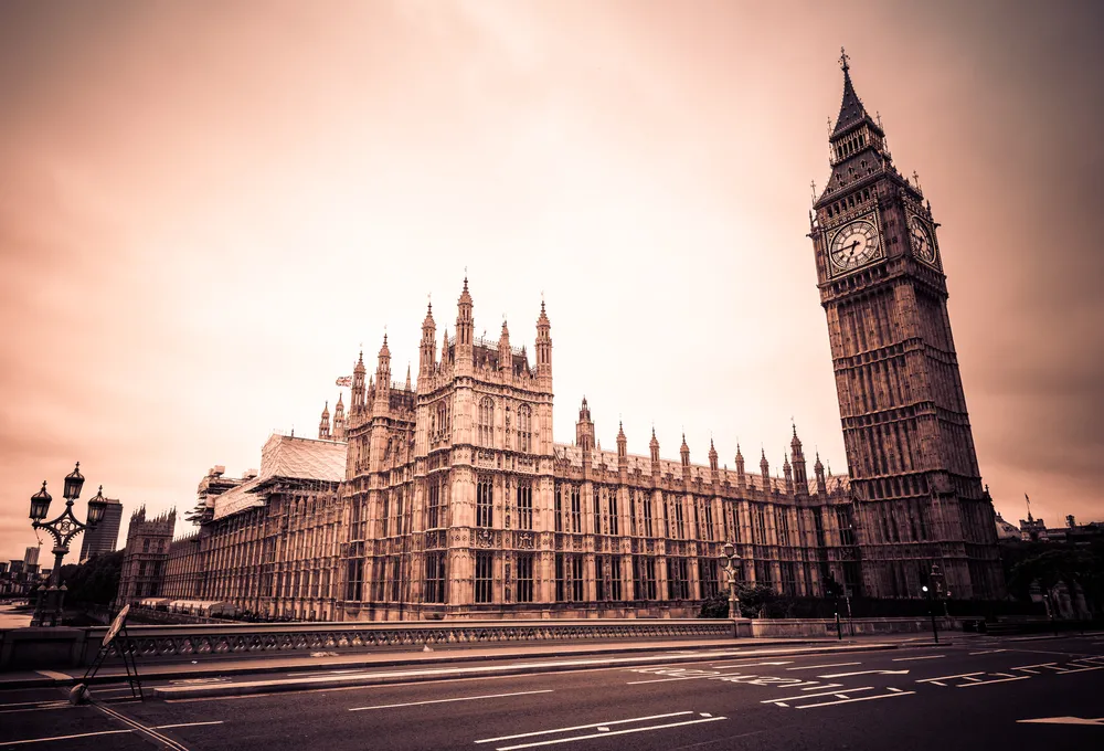 Skandal w Wielkiej Brytanii. Analityk z brytyjskiego parlamentu podejrzany o szpiegostwo na rzecz Chin