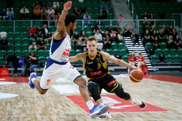 Koszykarze Kinga Szczecin pokonali Trefla Sopot w meczu o Superpuchar Polski