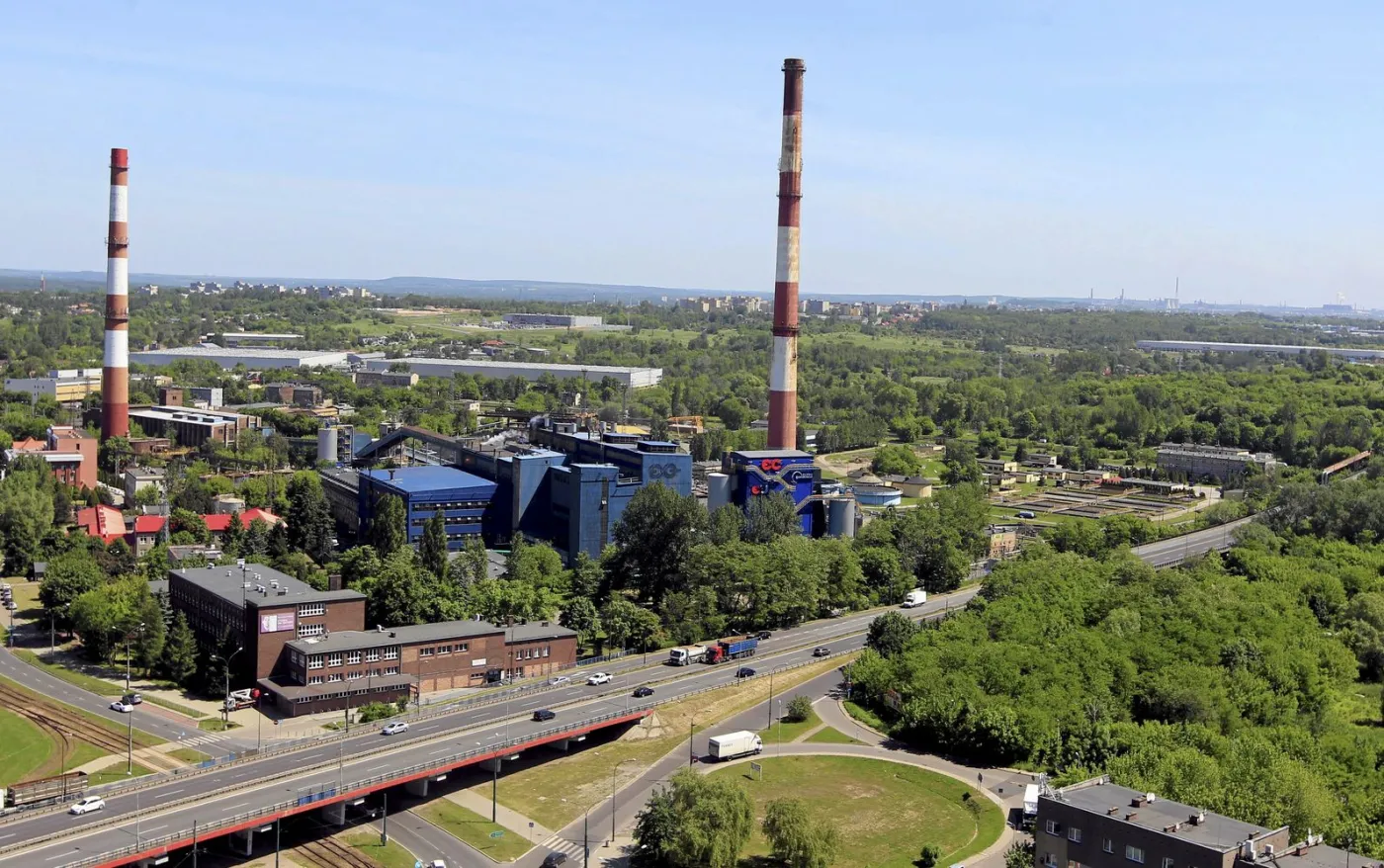 Czarny dym nad Będzinem. Elektrociepłownia wydała OŚWIADCZENIE
