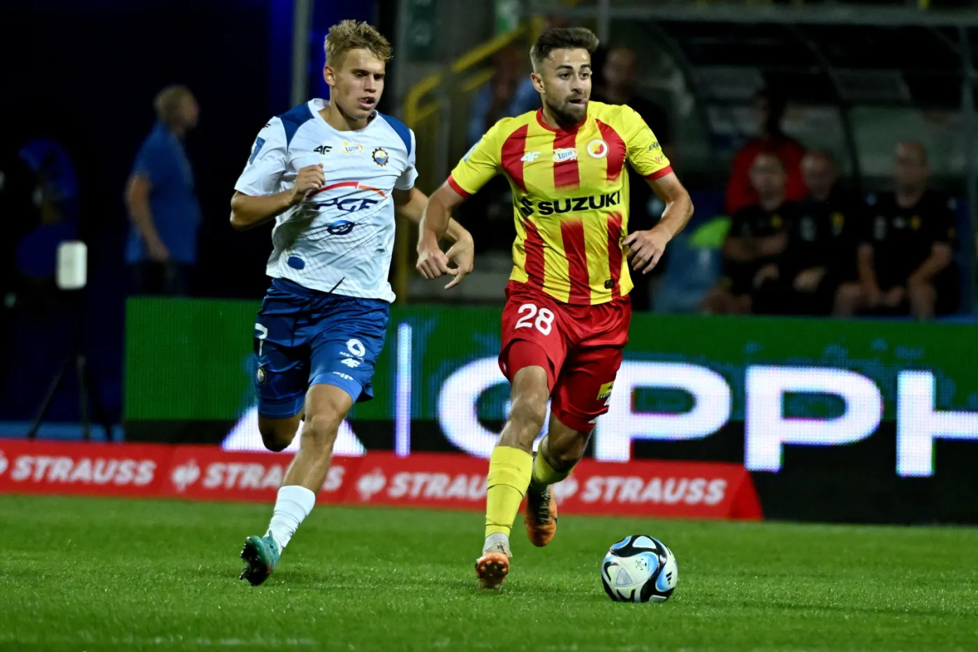 Pięć goli w Mielcu. Stal przegrała u siebie z Koroną [WIDEO]