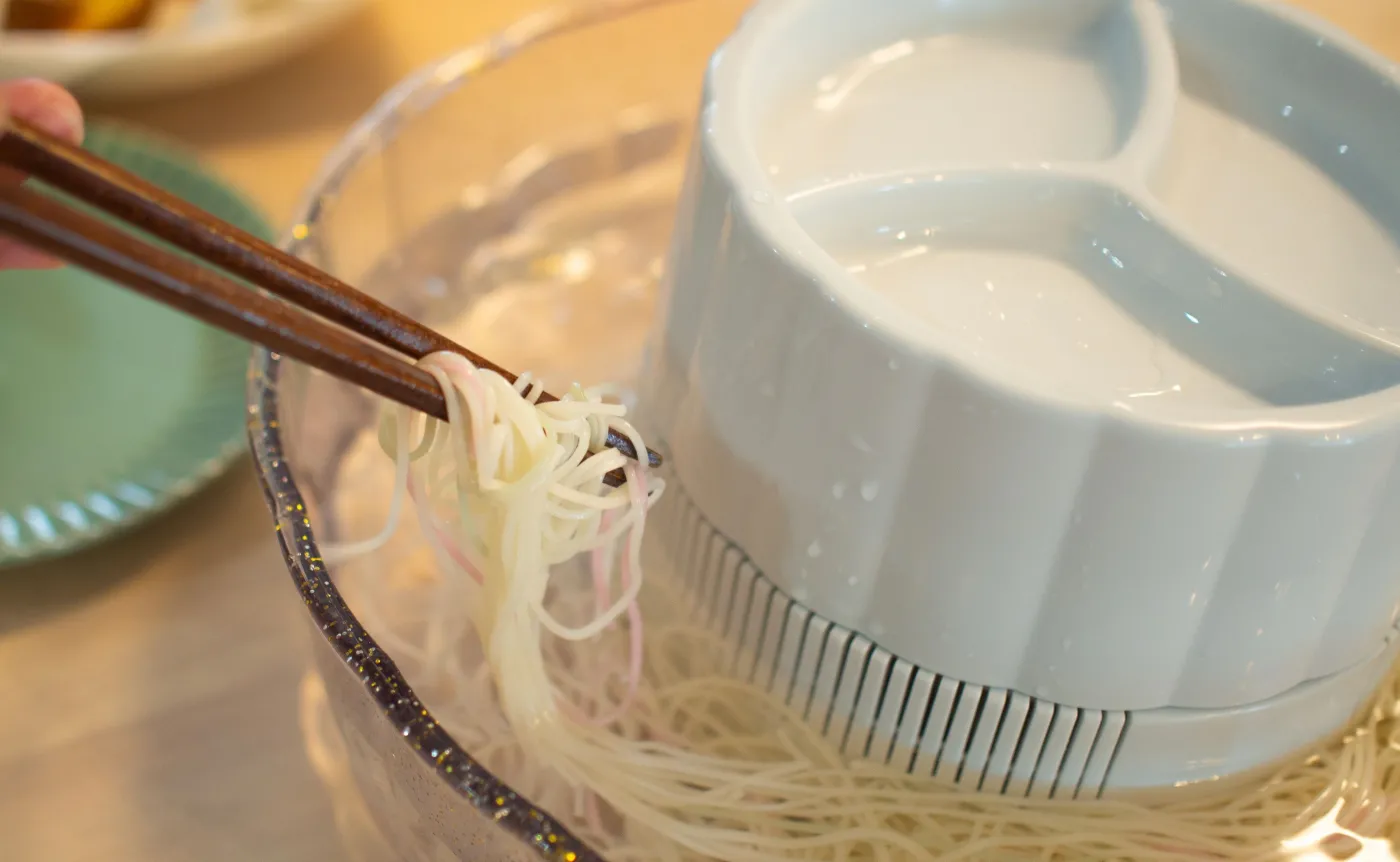 Płynny makaron, nagashi somen