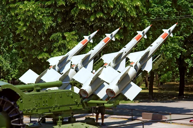 Ukraina informuje: Rosja ma niemal 900 rakiet, przygotowują się do ataku