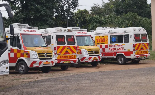 40 przysypanych w tunelu robotników żyje. Trwa akcja ratunkowa