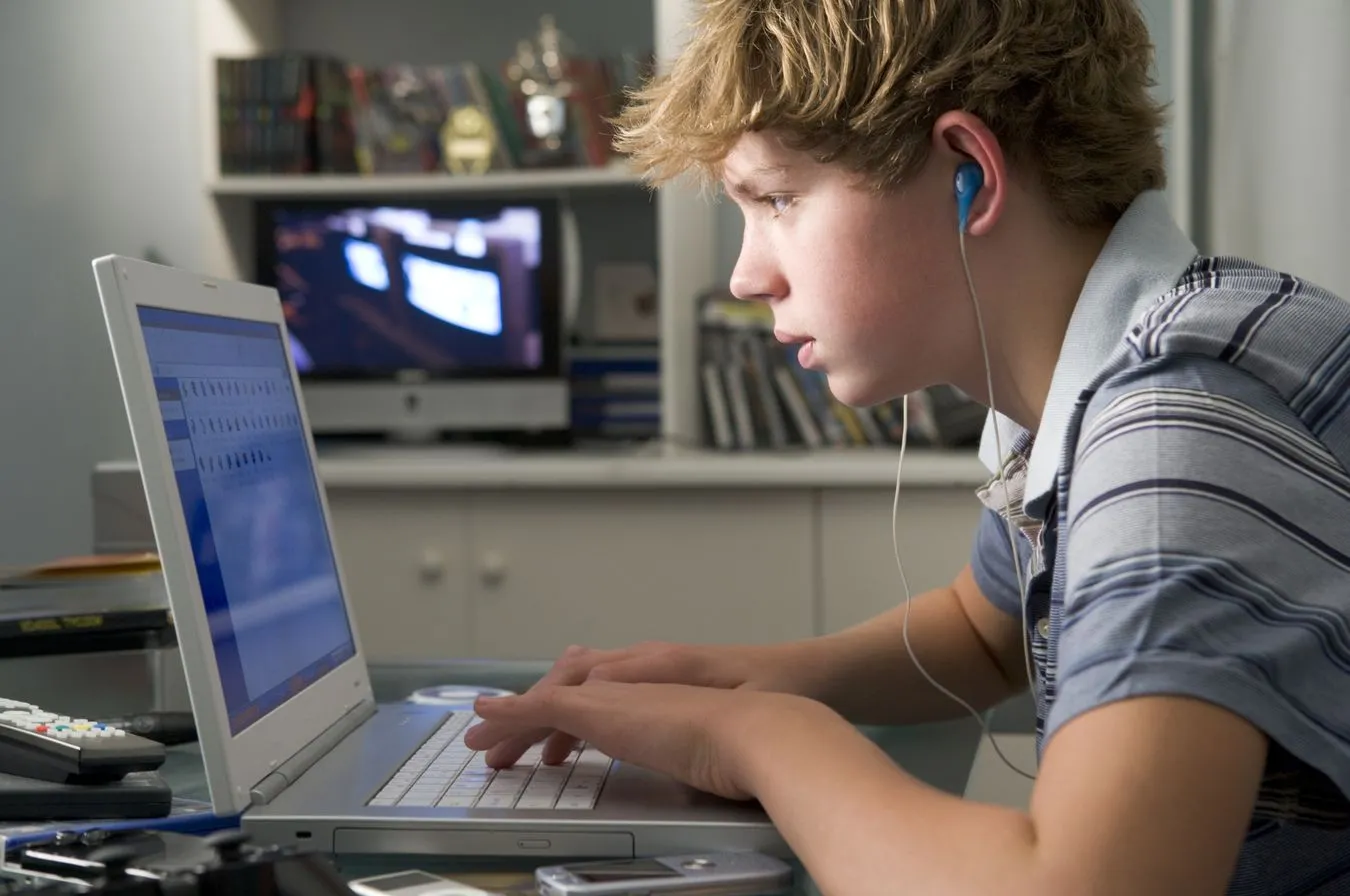 Zacny suchar i rozhełstany layout, czyli prześwietlamy język internautów