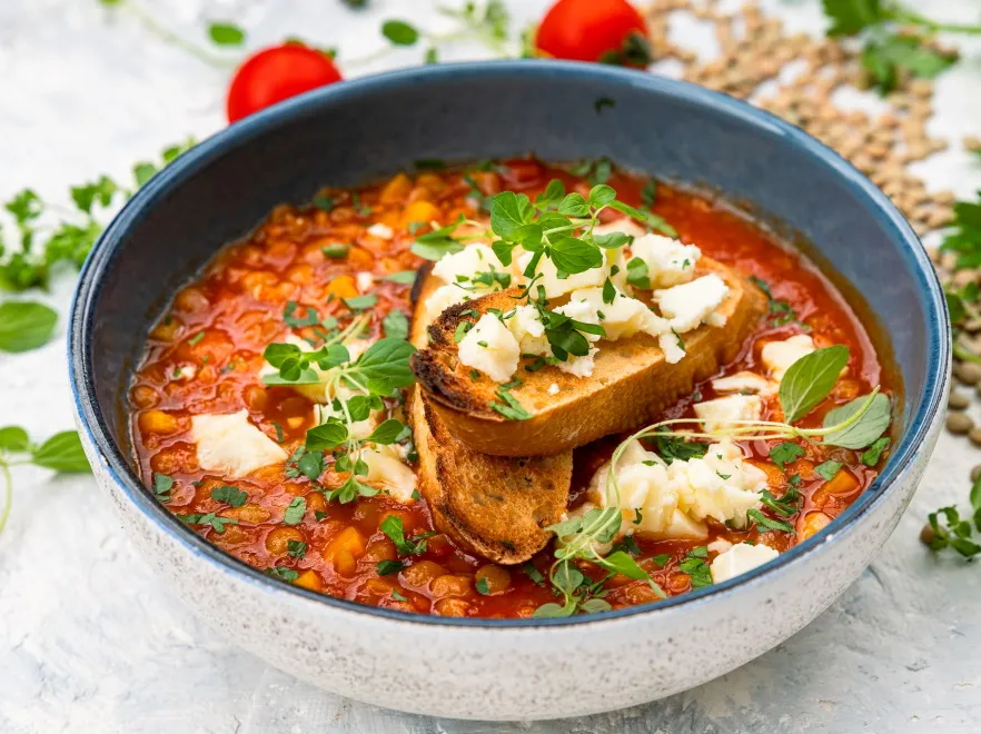 Najlepsze na zimowy obiad. Rozgrzewające i aromatyczne zupy [PRZEPISY]