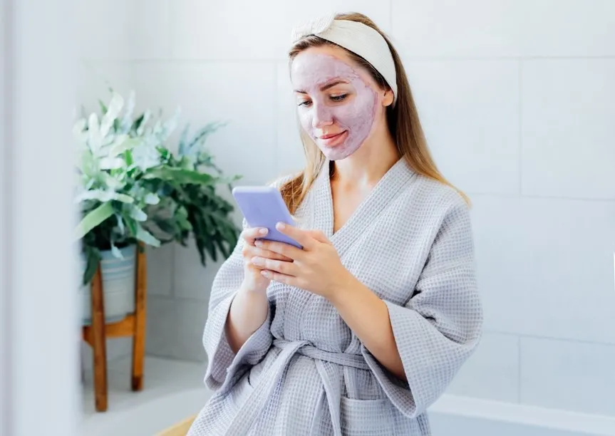 Maseczki, które sprawdzą się przy cerze trądzikowej