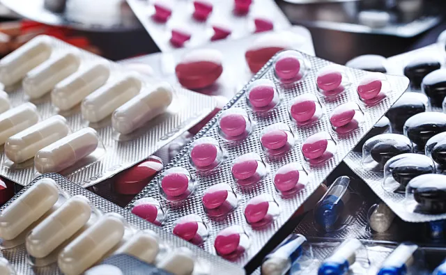 Prokuratura powiązana z mafią lekową? Afera większa niż Amber Gold [ROZMOWA]