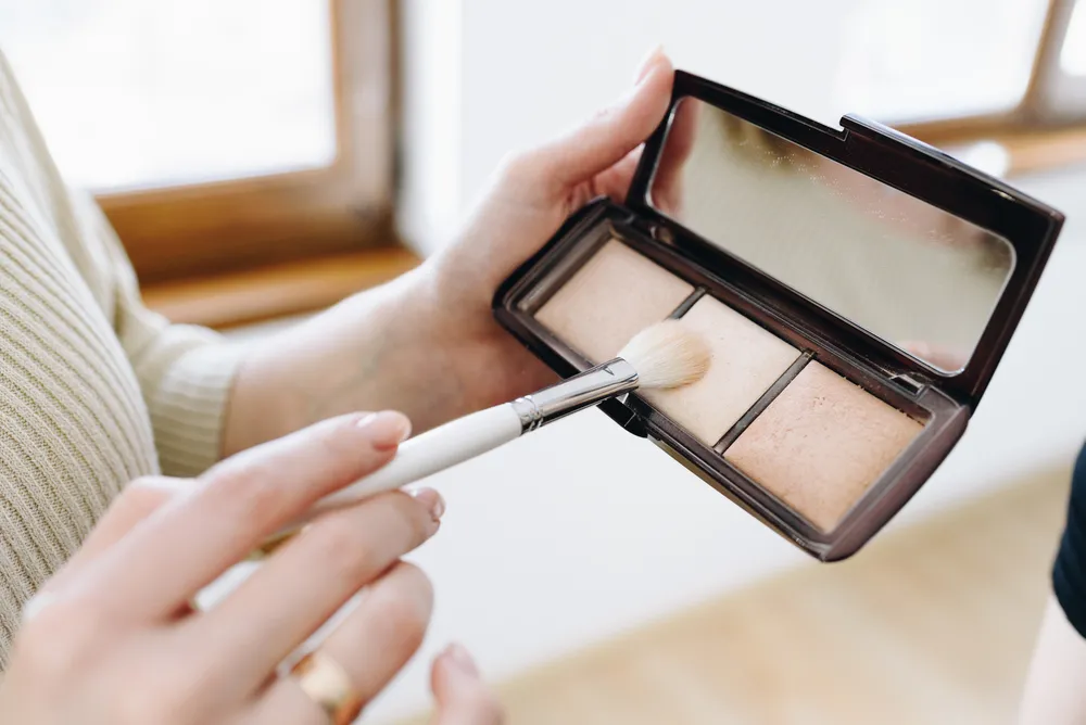 Jak wybrać najlepszy rozświetlacz? Podpowiadamy