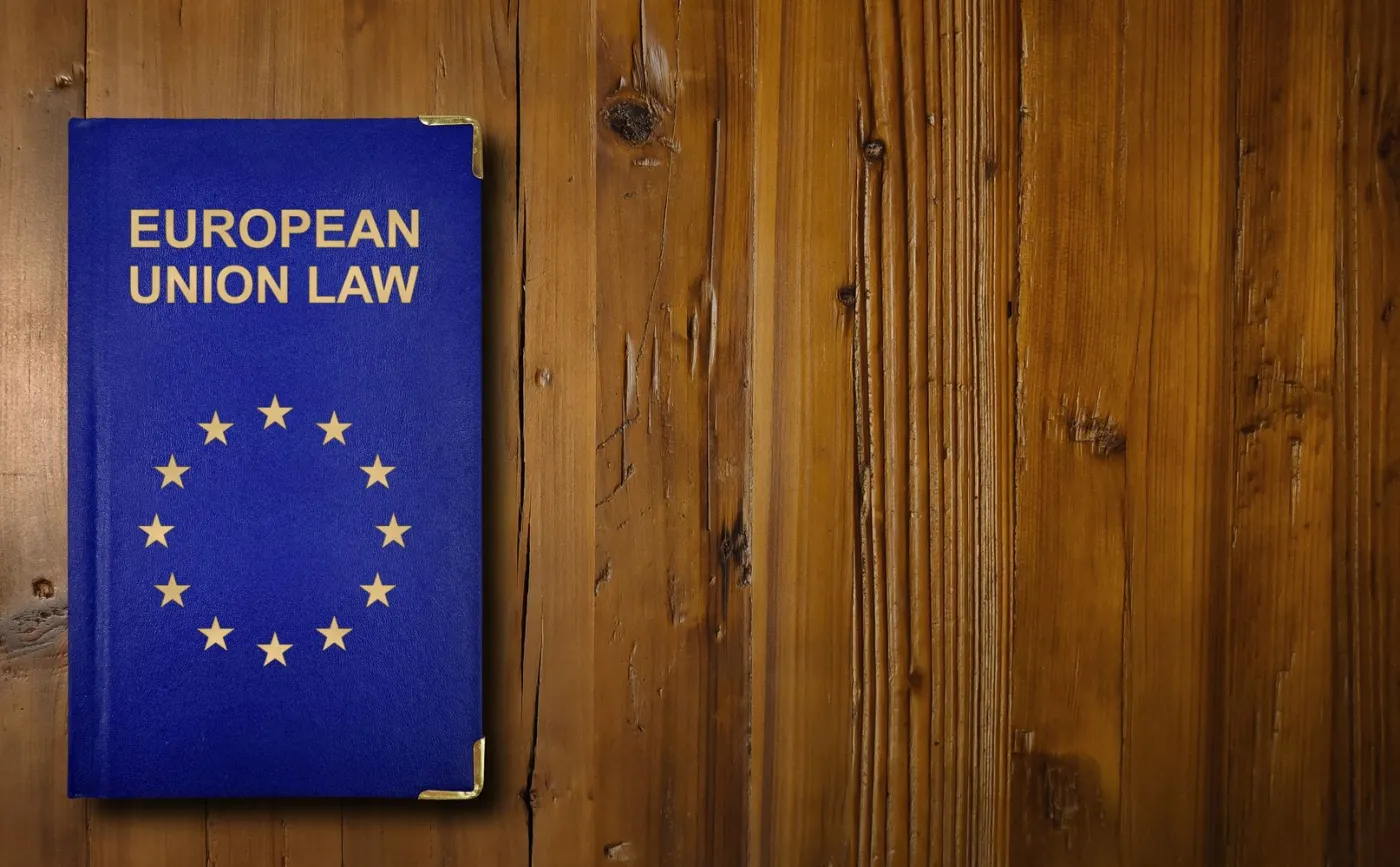 UE postawiła na komfort kosztem wolności i chce zaregulować się na śmierć