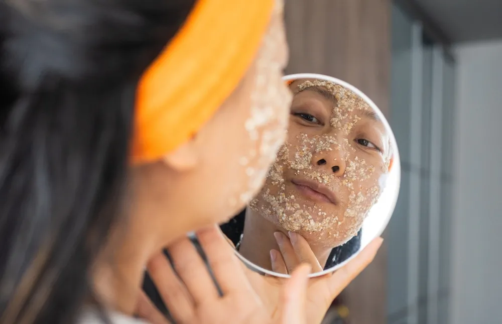 Portrait,Of,A,Happy,Asian,Woman,Using,Natural,Secrets,For