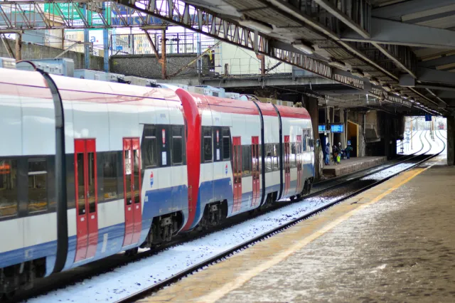 Strajk pracowników WKD. Marszałek: Samorząd będzie musiał wziąć pożyczkę w banku