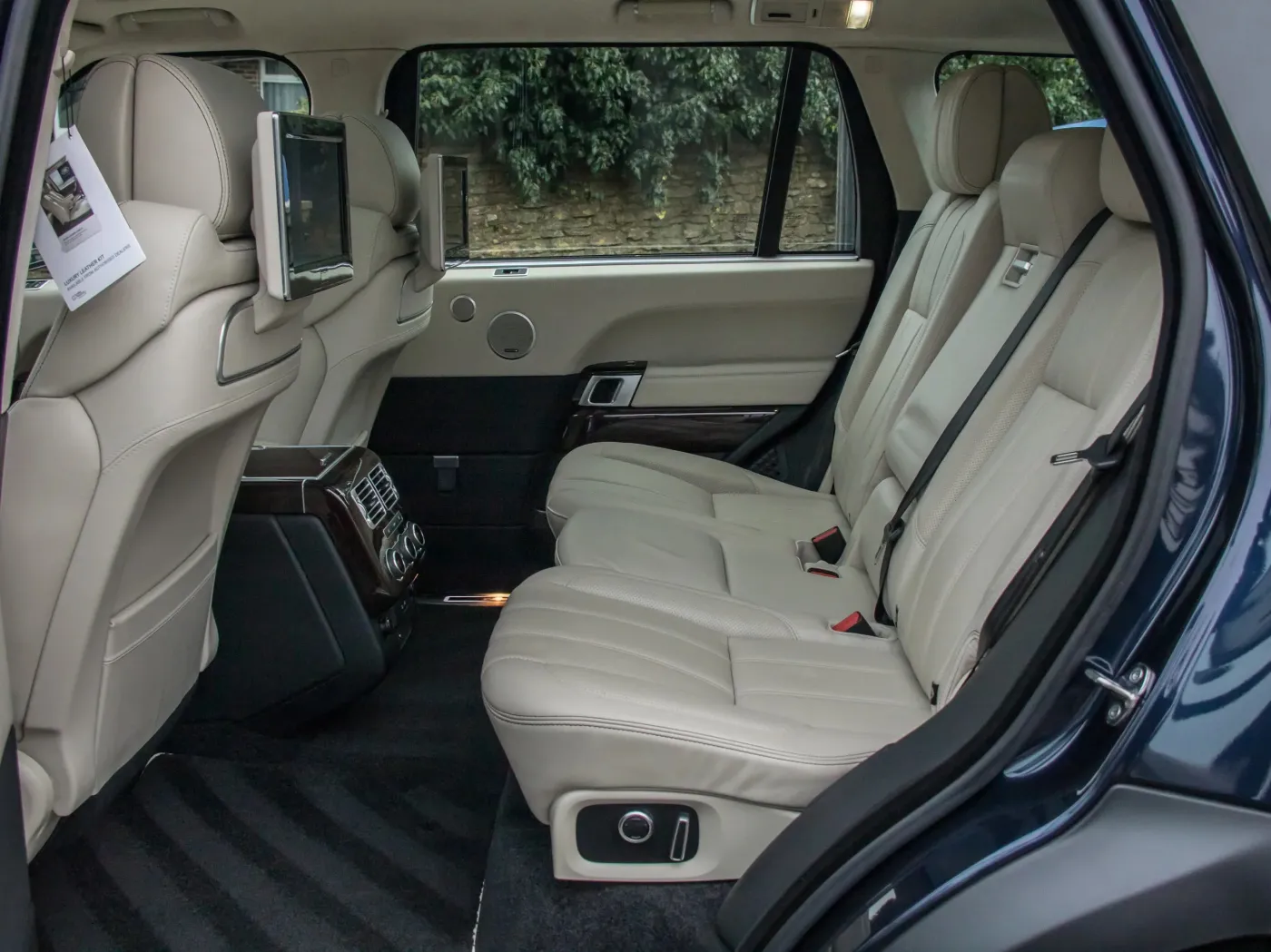range-rover-elzbiety-ii-38076931.jpeg