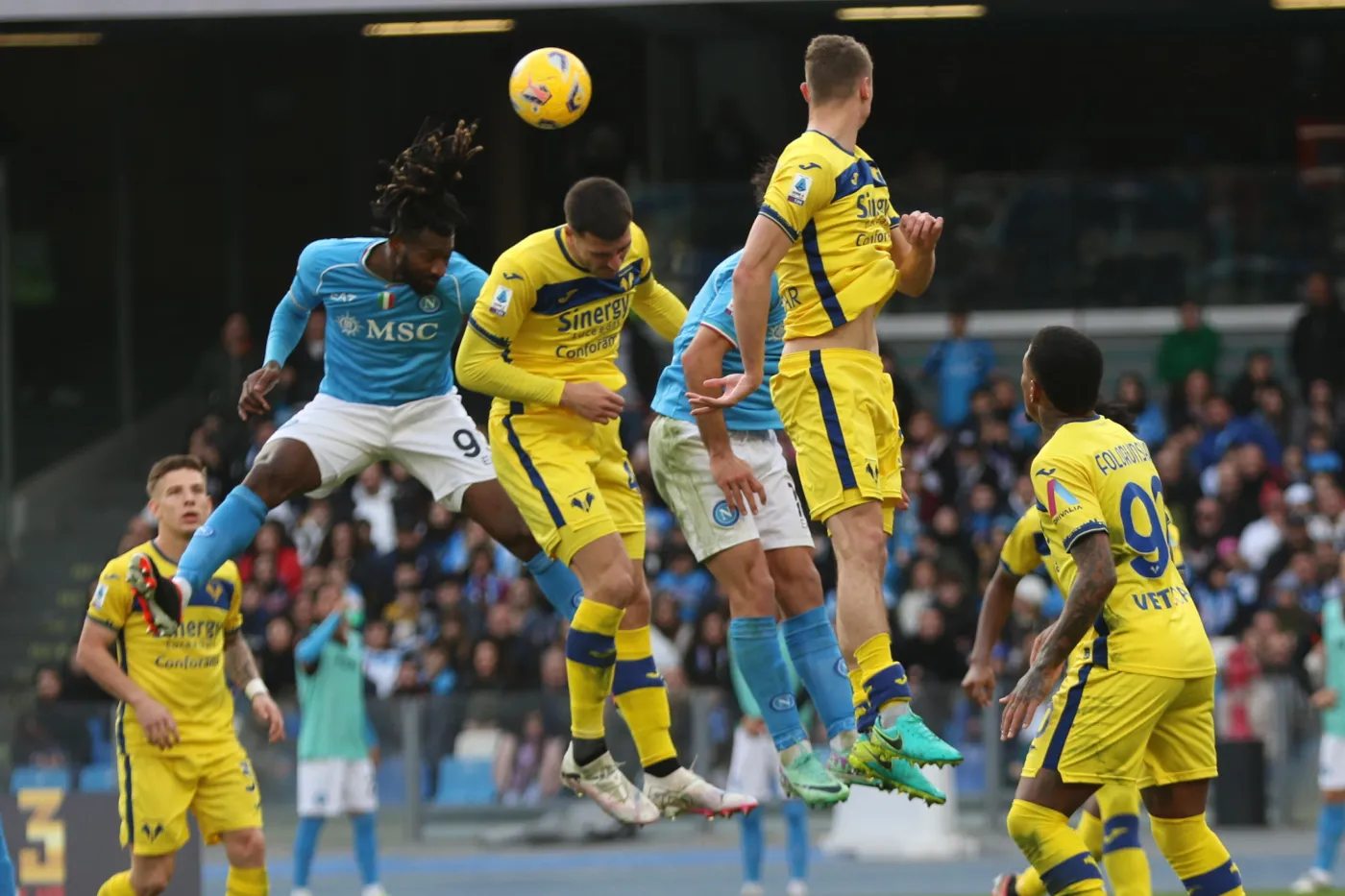 Zieliński poza kadrą Napoli, debiut Świderskiego, piękny gol Kwaraccheli [WIDEO]