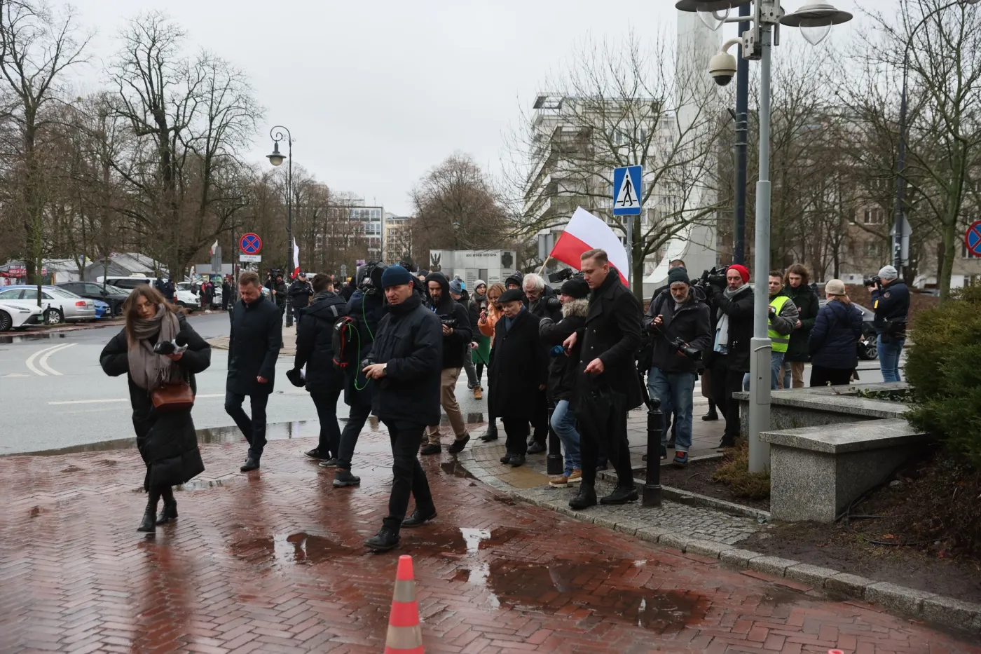 Wąsik i Kamiński będą mieli nowe problemy? Kancelaria Sejmu sprawdza awanturę przed budynkiem