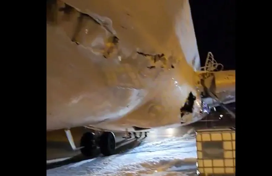 Samolot linii Air Serbia przez godzinę latał z dziurą w kadłubie