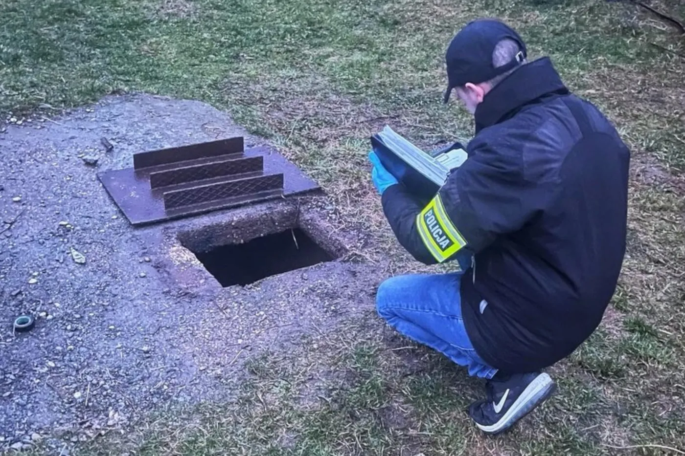 Domownikom powiedział, że szczeniaki oddał do schroniska. Służby odkryły brutalną prawdę