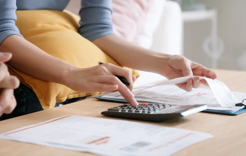 Kobiety są coraz bardziej oszczędne. Badania nie pozostawiają wątpliwości