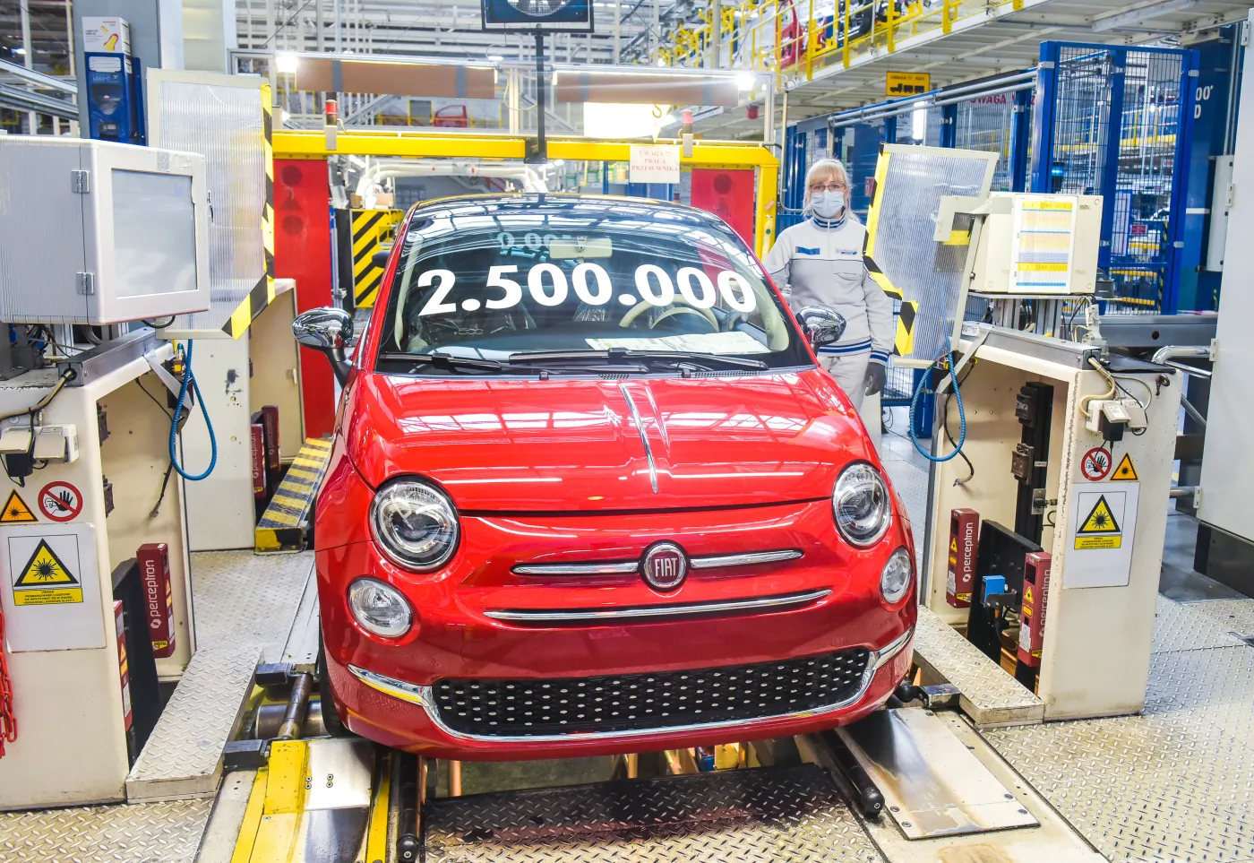 fiat-500-numer-2-500-000-37097778.jpg