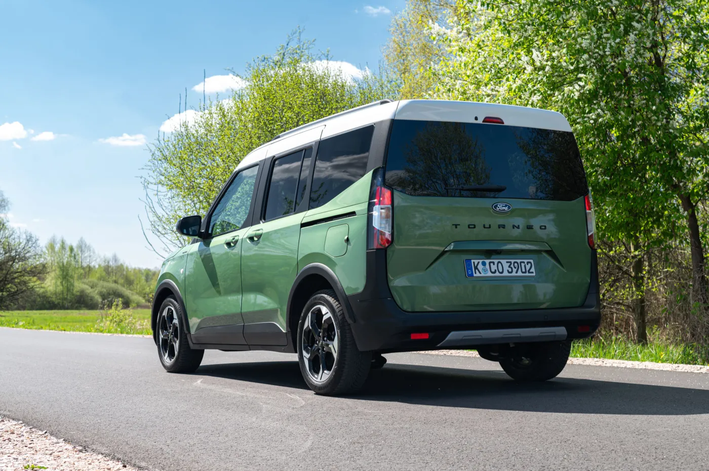 ford-tourneo-courier-2024-38155120.jpg
