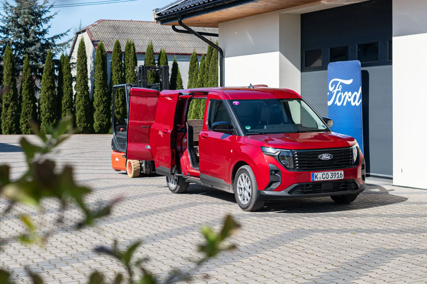 ford-transit-courier-2024-38155195.jpg