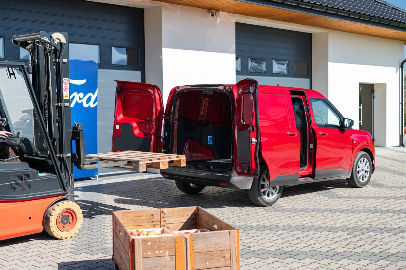 ford-transit-courier-2024-38155212.jpg